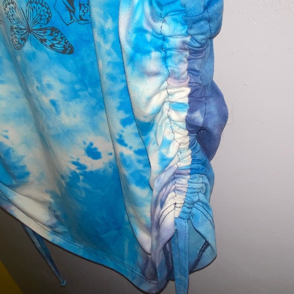 Short sleeve tie-dye shirt mainly blue and white - Picture 1 of 8
